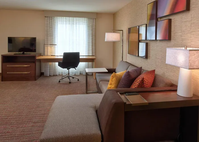 By Marriott Chicago 3*