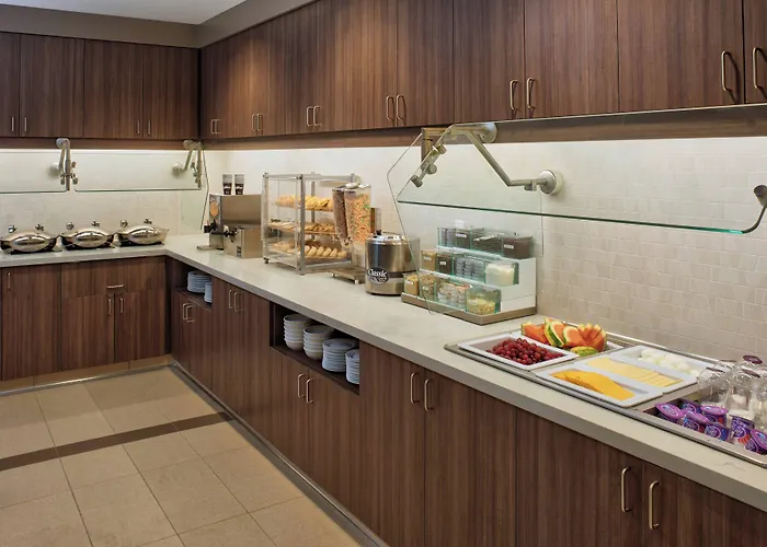 Hotel By Marriott Chicago 3*
