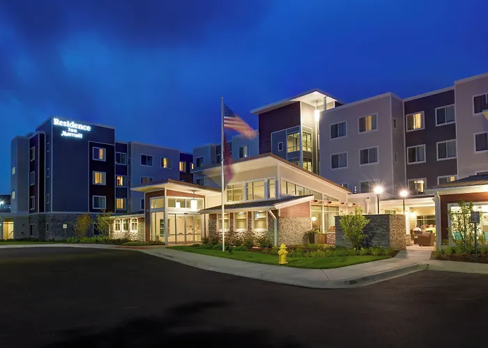 By Marriott Chicago 3* Bolingbrook