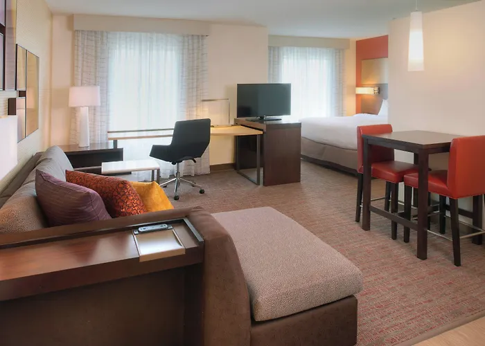 By Marriott Chicago 3*