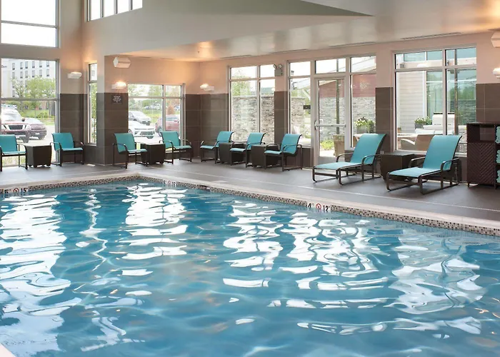 By Marriott Chicago Hotel 3*