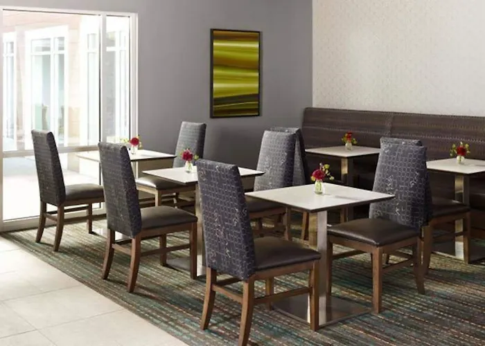 By Marriott Chicago Hotel 3*